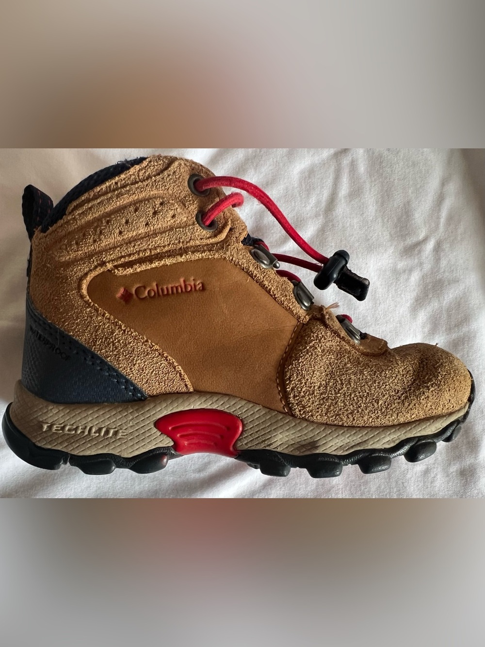 Columbia Kids Hiking Boots – Tan Suede with Red Accents